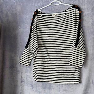 Black and White Striped Umgee top, Blousy and Comfy Size Large